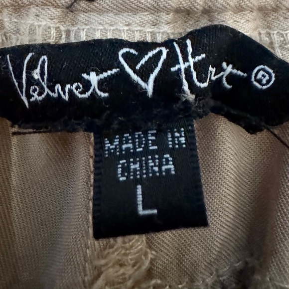 Velvet Heart Women’s Joggers - Picture 3 of 5